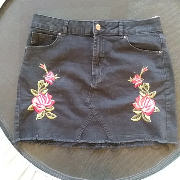 Urban Heritage Dresses & Skirts - Embroidery skirt